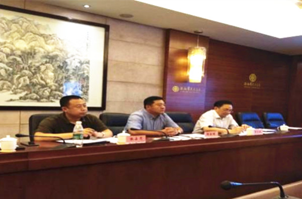 2.中国退役士兵就业创业促进会满国金副理事长率团对我校进行调研_副本.jpg 2.中国退役士兵就业创业促进会满国金副理事长率团对我校进行调研_副本.jpg