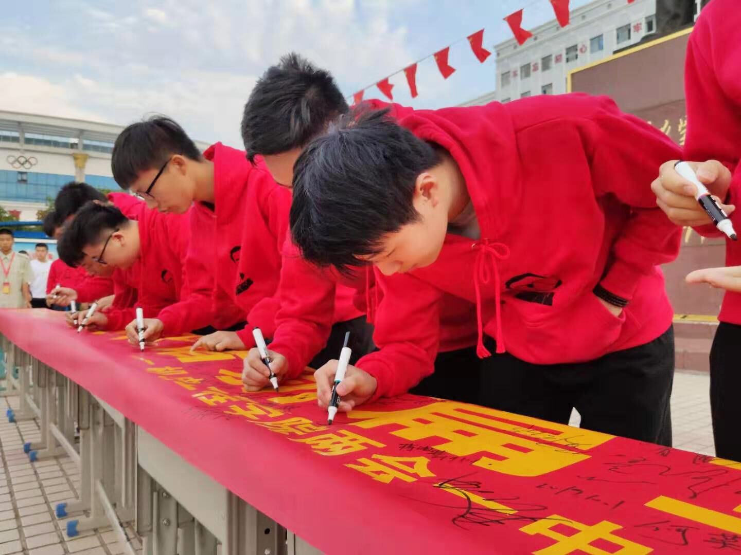 QQ图片20190927113540.jpg QQ图片20190927113540.jpg