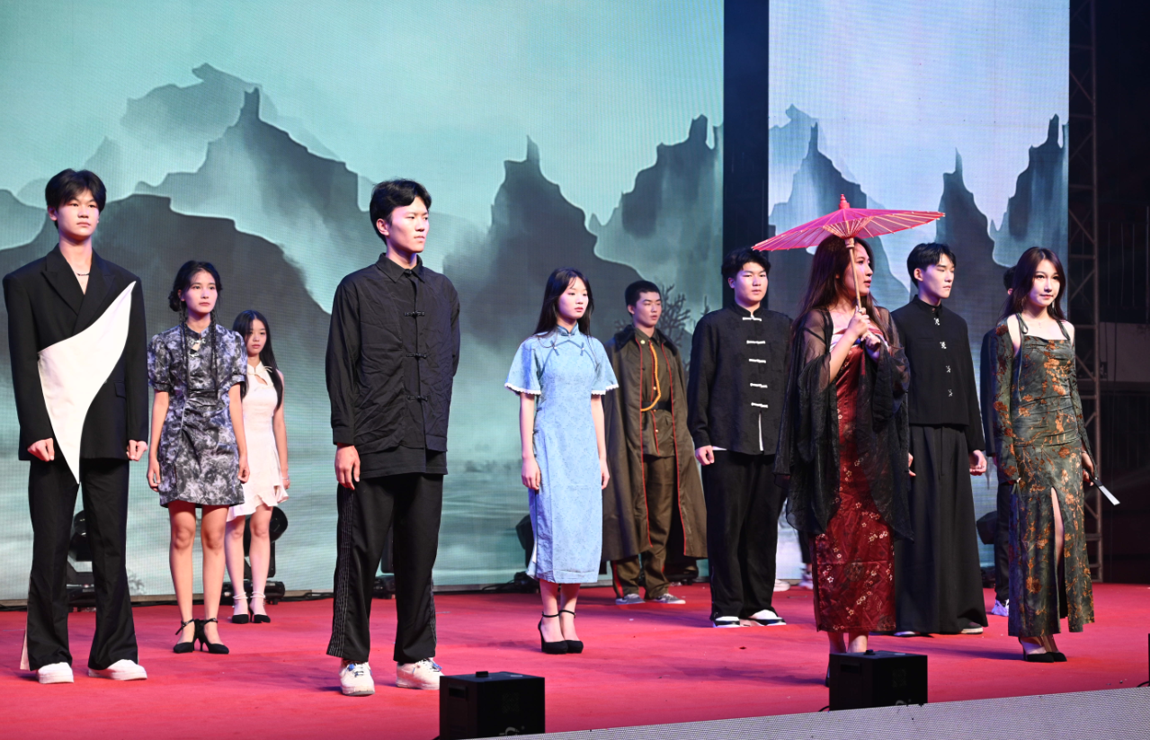 1695893541152.jpg 1695893541152.jpg