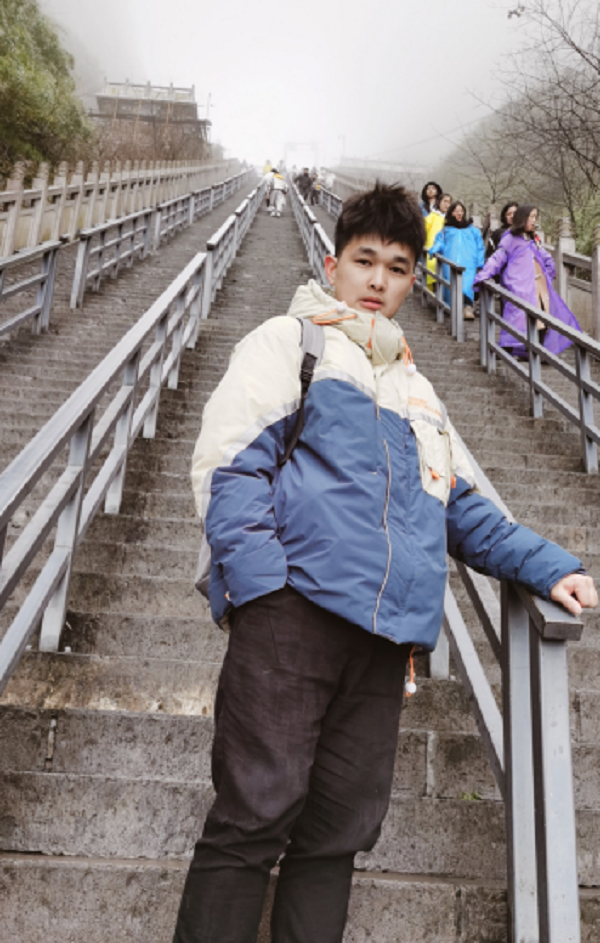 经管黄天宇.png 经管黄天宇.png