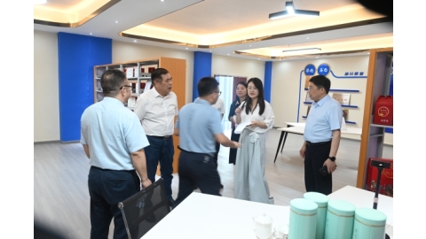 衡阳市发改委罗宏华一行来我校考察大学生生创业孵化平台项目建设