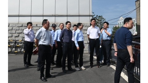 衡阳市副市长谢宏一行莅临我校调研指导工作